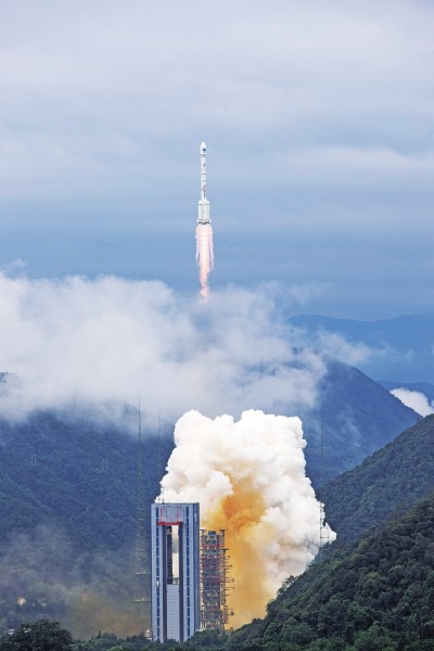 他们,用接续奋斗托举起“中国北斗” 他们,用接续奋斗托举起“中国北斗”