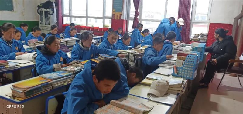 治多教师用坚守精神扎根基层，点亮教育的希望明灯