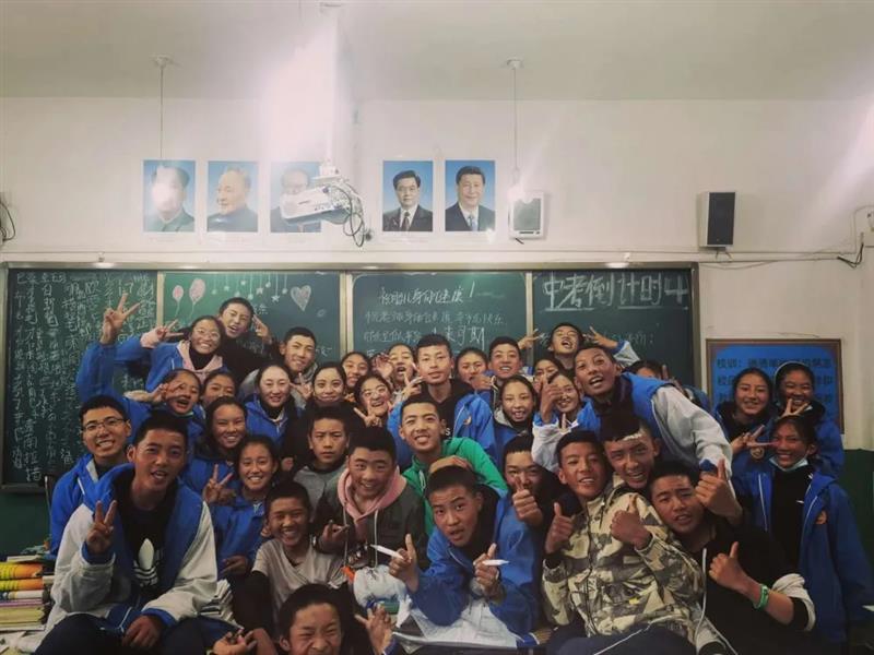 治多教师用坚守精神扎根基层，点亮教育的希望明灯