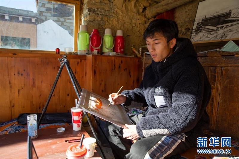 从高原山村走出来的丁真