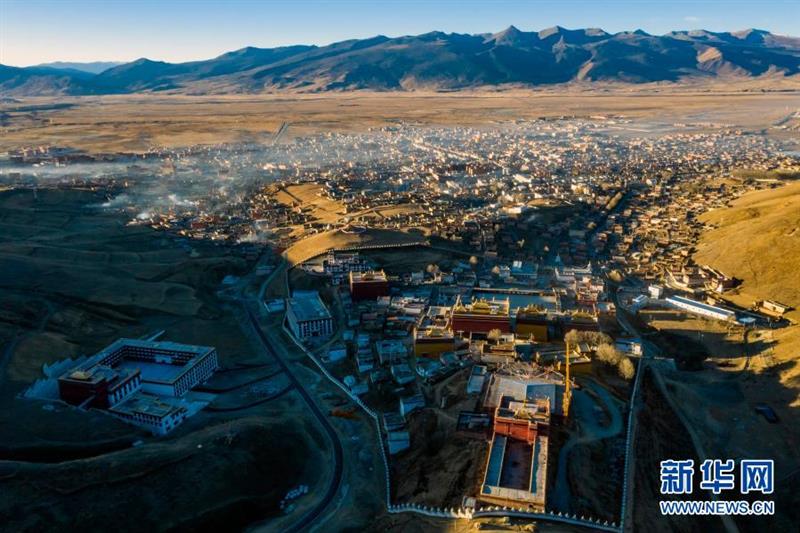 从高原山村走出来的丁真