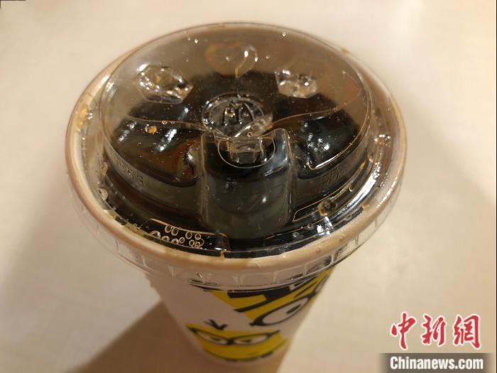 麦当劳可乐杯的新包装。<a target='_blank' href='http://www.chinanews.com/' >中新网</a> 左宇坤 摄