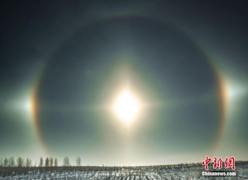 内蒙古大兴安岭林区出现“幻日”奇景