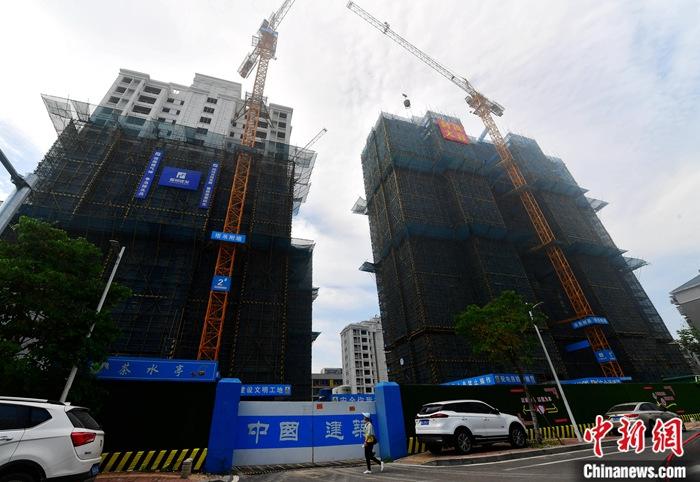 资料图：开发建设中的房地产楼盘。 <a target='_blank' href='http://www.chinanews.com/'>中新社</a>记者 张斌 摄