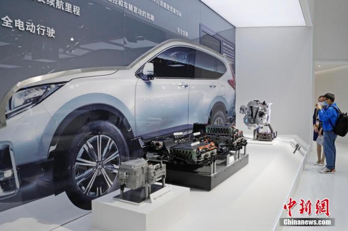 资料图：第三届进博会新能源车成主流。
<a target='_blank' href='http://www.chinanews.com/'>中新社</a>记者 殷立勤 摄