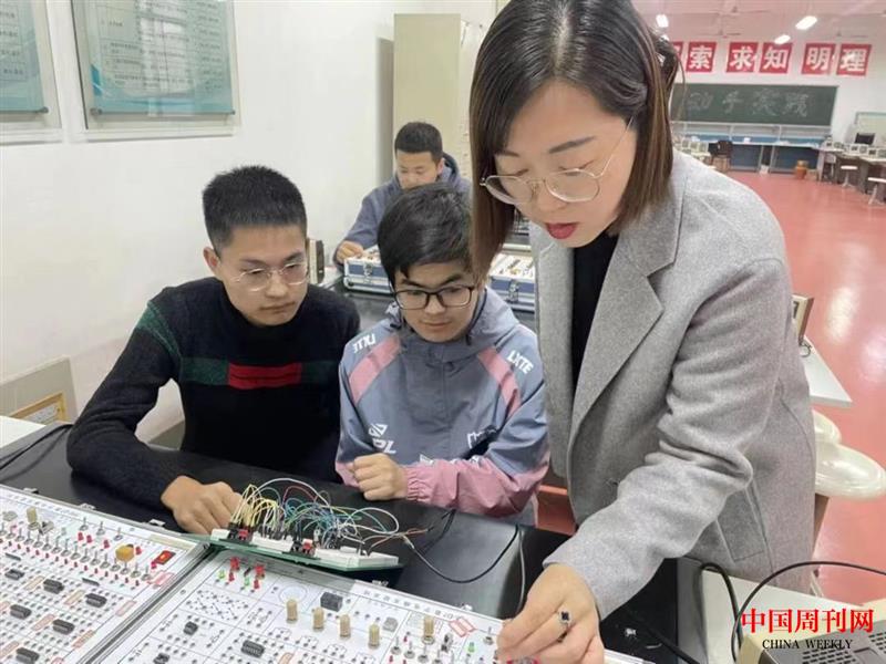 32b4cbae3bd6da607a06472236aa685.jpg 32b4cbae3bd6da607a06472236aa685.jpg