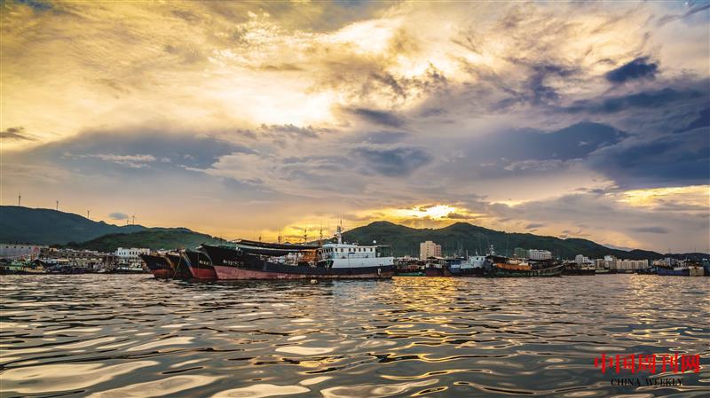 摄图网_502425376_阳江东平渔港（企业商用）.jpg