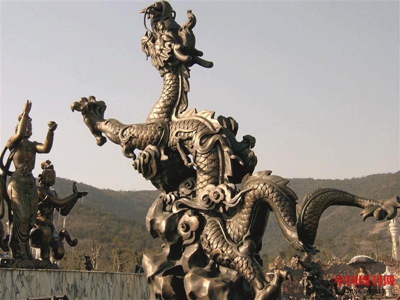 铜雕-飞龙.jpg