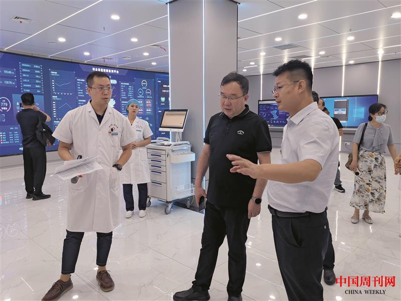 杨正权到人民医院现场指导工作情况.jpg