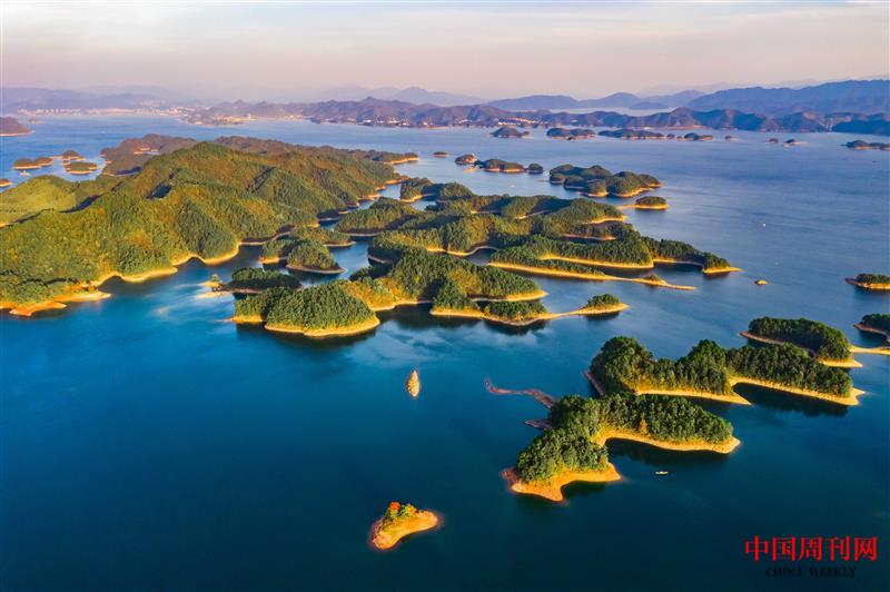 摄图网_501127427_杭州千岛湖的很多小岛（企业商用）.jpg