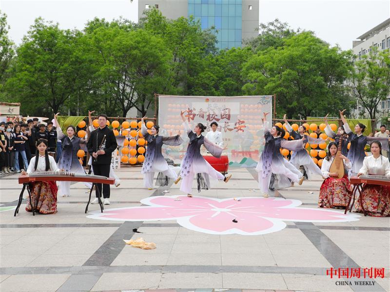 民乐舞蹈《象王行》.jpg 民乐舞蹈《象王行》.jpg