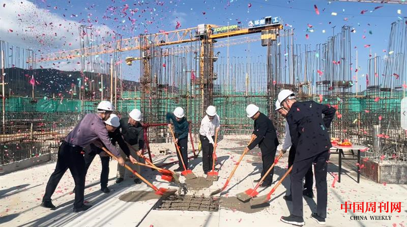 2023年11月22日 王母正龙花园(原居民统建楼)封顶仪式.png 2023年11月22日 王母正龙花园(原居民统建楼)封顶仪式.png